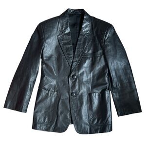 Timeless Vintage Black Leather Jacket (Size M)